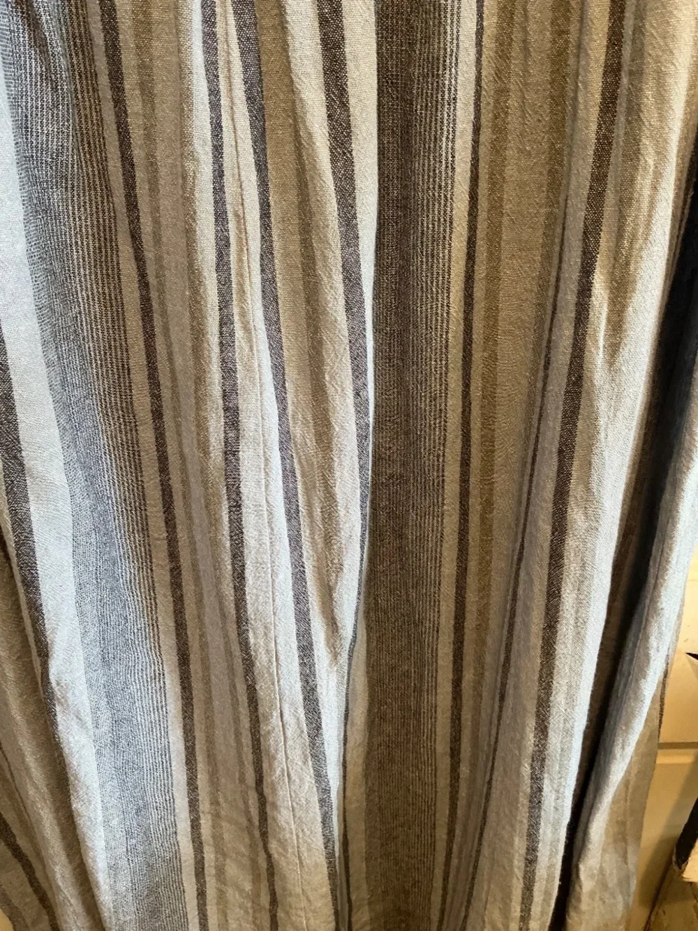 Striped skirt with elastic shirring at waist. Plus size!